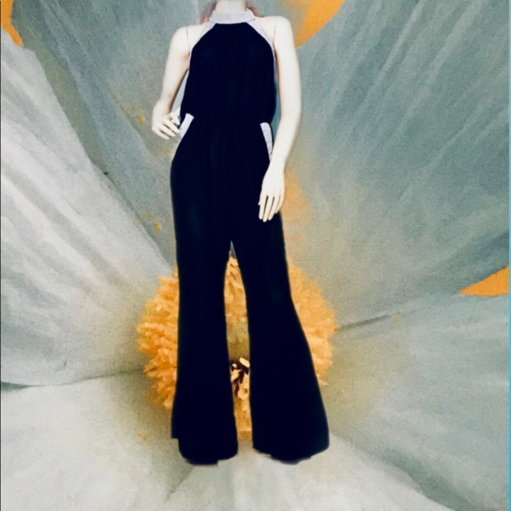 Black/Silver Halter Jumpsuit / size (M) NEW!! - Picture 2 of 5